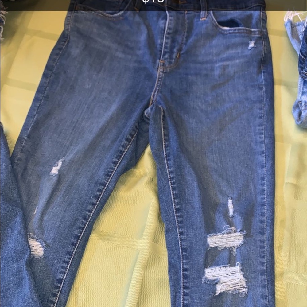 Levi’s skinny jeans size 28
